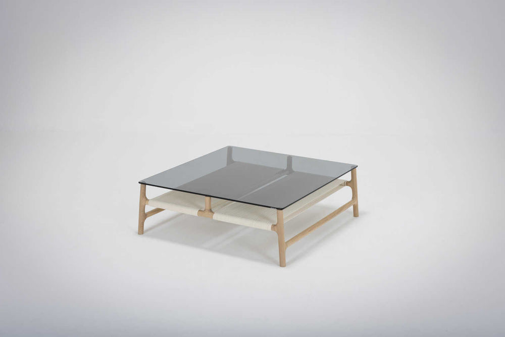 buiten gebruik Onzorgvuldigheid etiquette Gazzda Fawn Coffee Table - Vierkante salontafel (90x90) - Interieur Design  Shop.nl